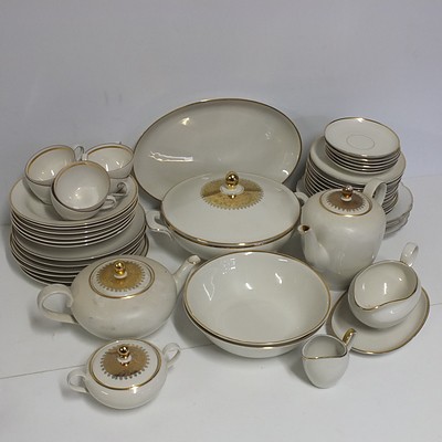 Bavaria Johann Seltmann Vohenstrauß Dinning Set 47 Pieces