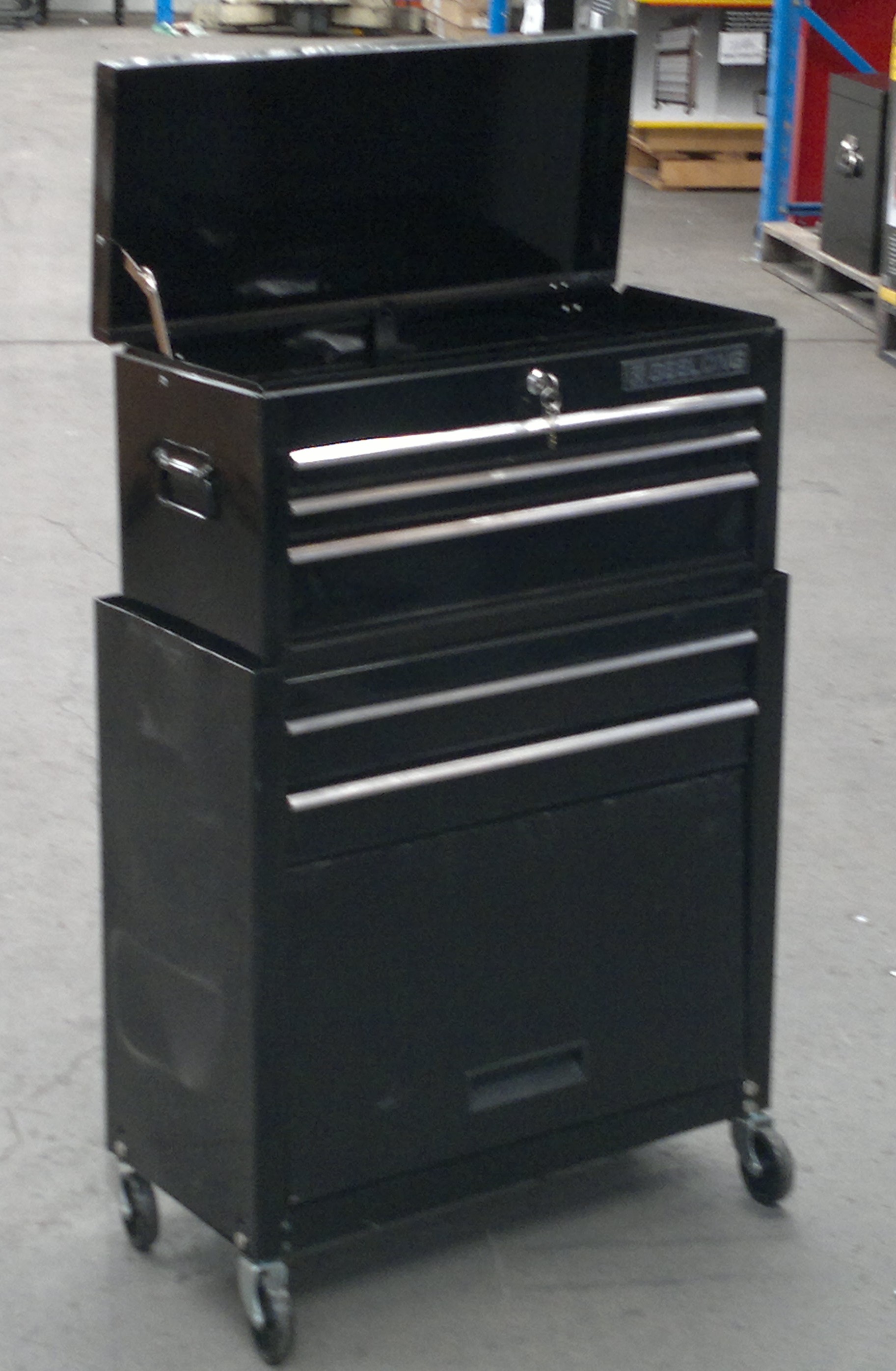 Geelong 5 Drawer Chest and Lot 861192 ALLBIDS