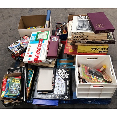 Collection of Toys, Puzzles, Board games, Lego and More - Pallet Lot