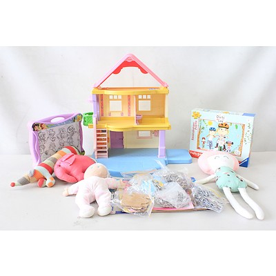 KidKraft Soho Townhouse Dollhouse with Furniture and Toys