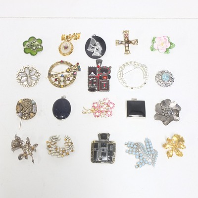 Various Brooches and Pendants