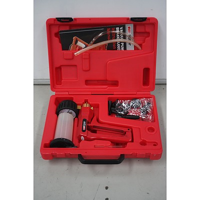 Repco Vacuum Pump Brake Bleeder Kit