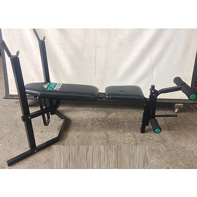 York 7800 Flat and Incline Weights Bench with Leg Extension