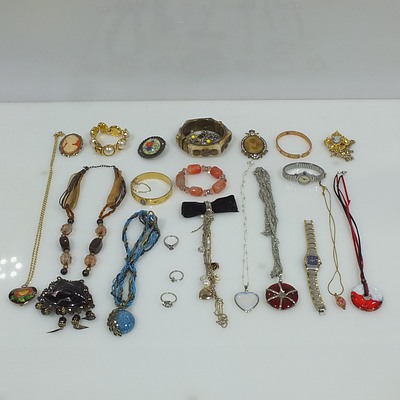Collection of Retro Costume Jewellery