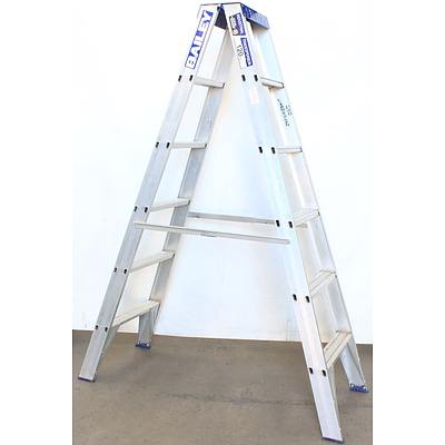 Bailey 1.8M Aluminium Step Ladder
