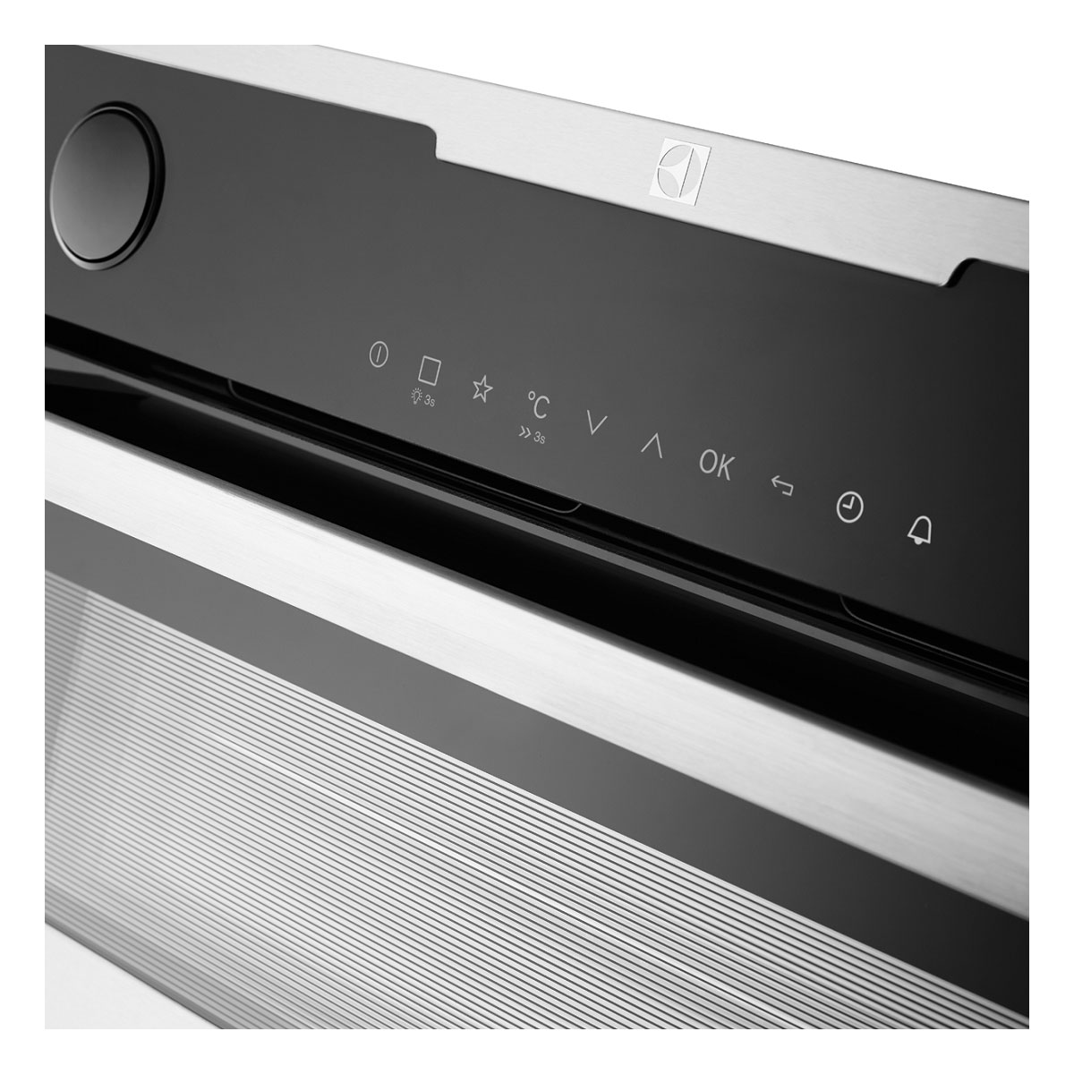 New Electrolux 38cm Compact Combi Lot 865503 ALLBIDS