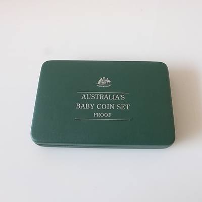 1995 Proof Australian Baby Coin Set with Gumnut Baby Medallion