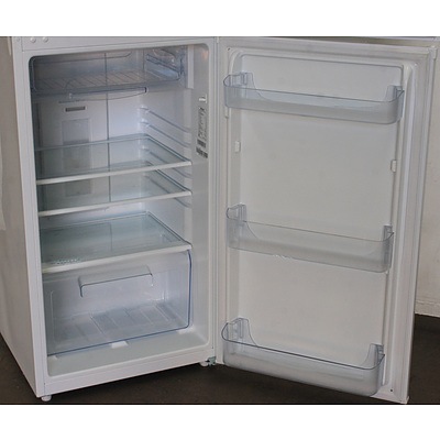 Hisense 205 Litre Fridge-Freezer