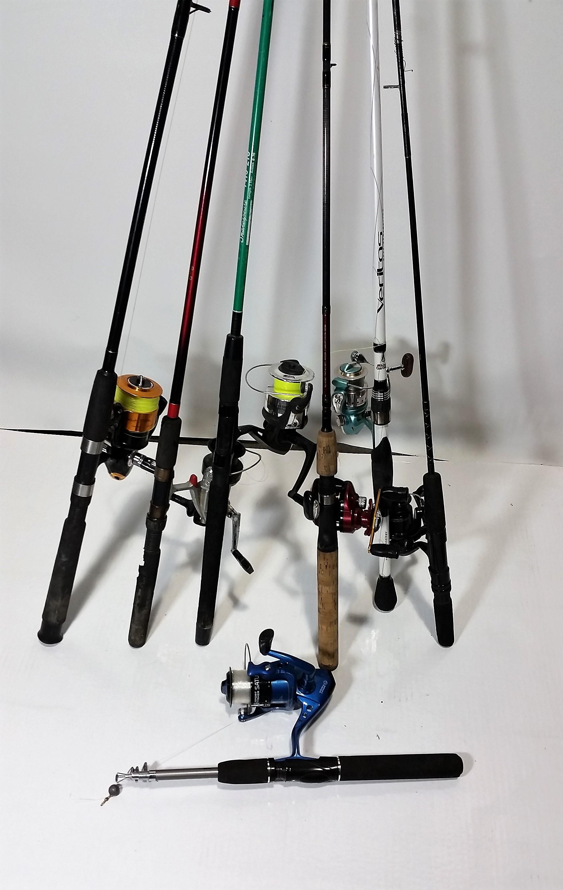 Fishing Rods and Reels Lot of 7 - Lot 869167