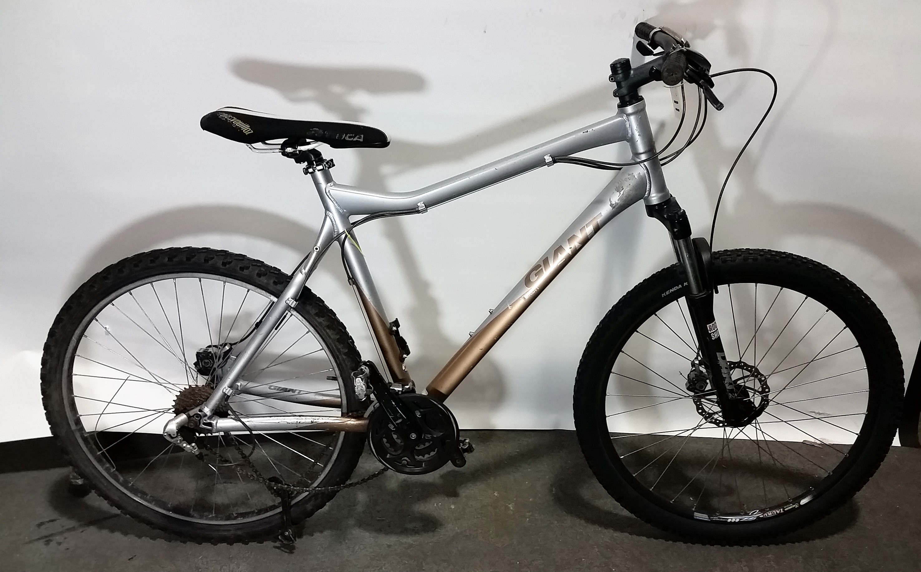 giant yukon 4.0 mountain bike