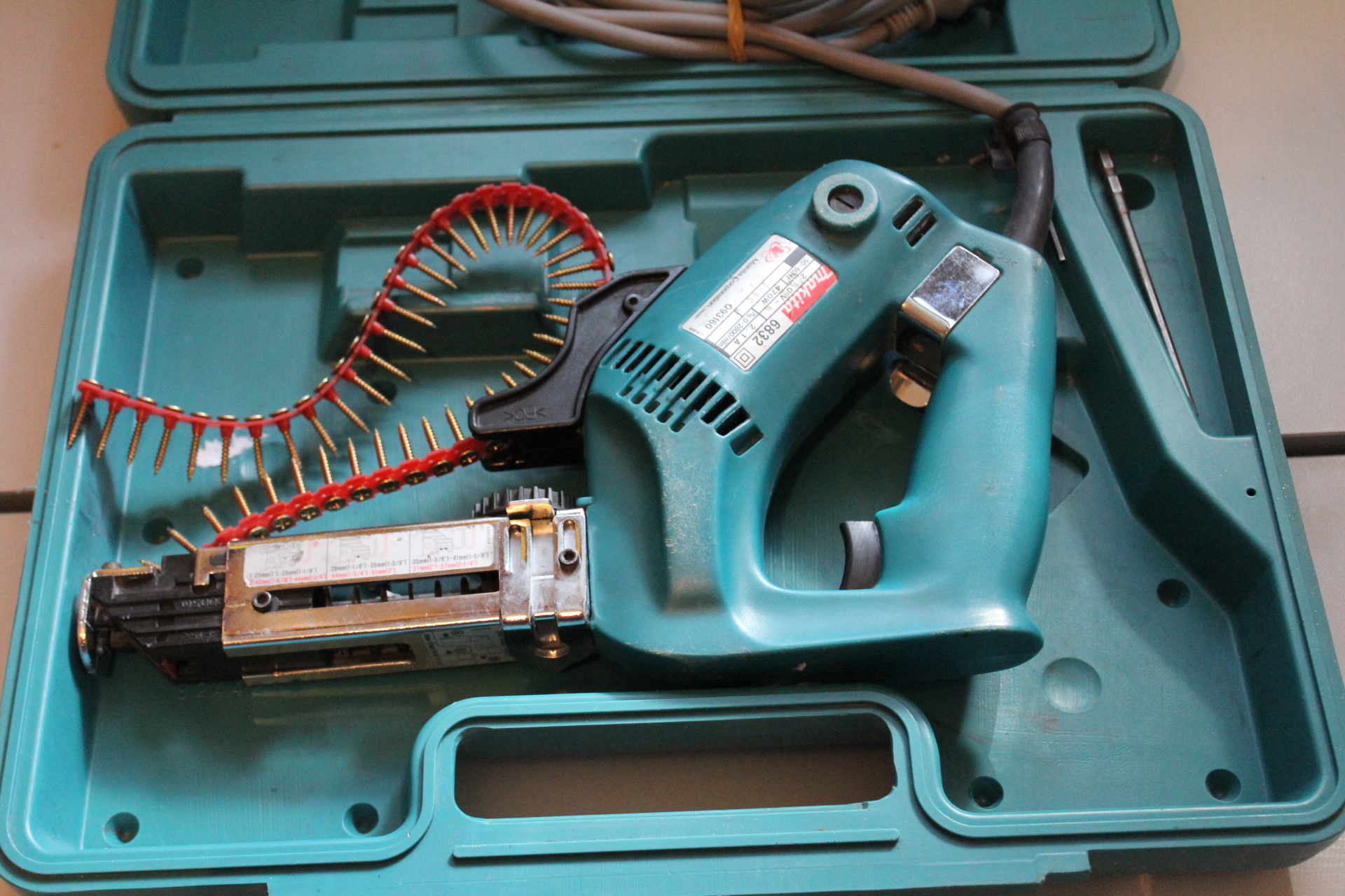 Makita Screw Gun Lot 869016 ALLBIDS