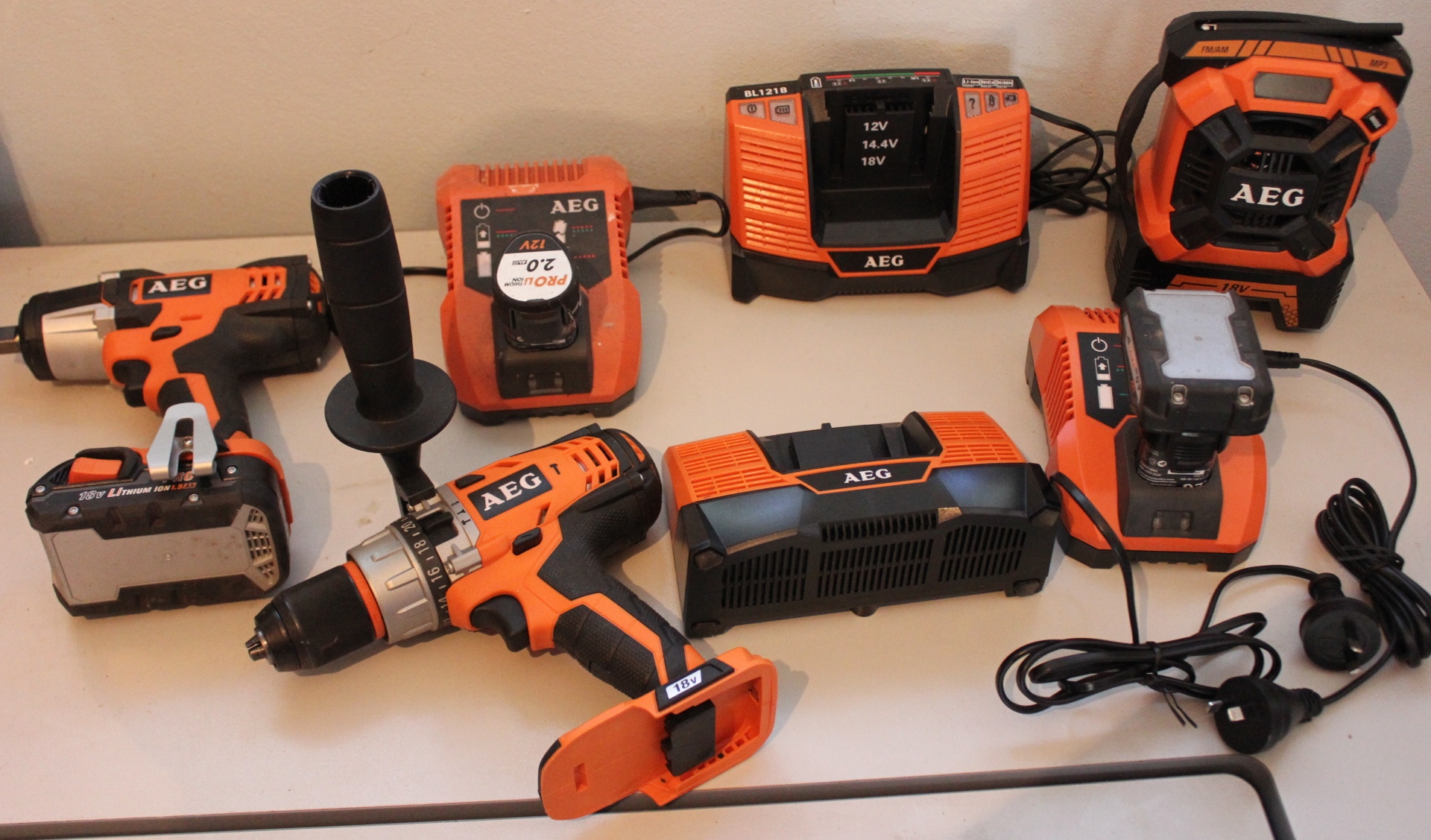 AEG Power Tools Battery Chargers Lot 869078 ALLBIDS