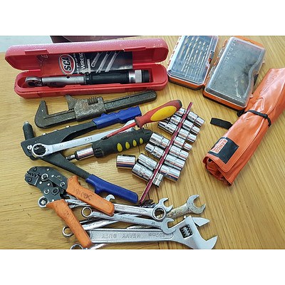 Hand Tools - Bag lot