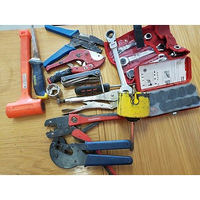 Hand Tools - Bag lot