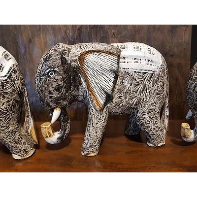 New Set of 3 Hand Carved Timber Elephants
