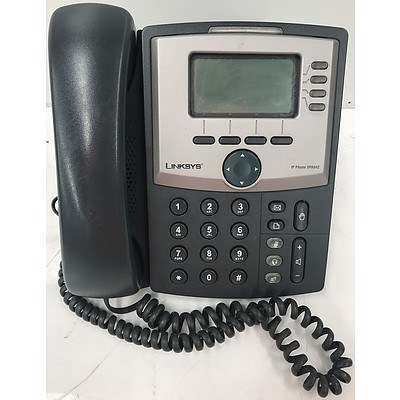 Lot of Seven Linksys IP Phone SPA942
