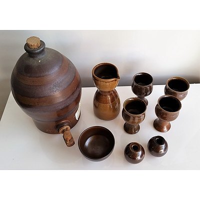 Large Collection of Bendigo Pottery and a bowl