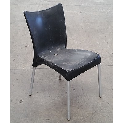 Sigtah Black Outdoor Chairs - Lot of 10