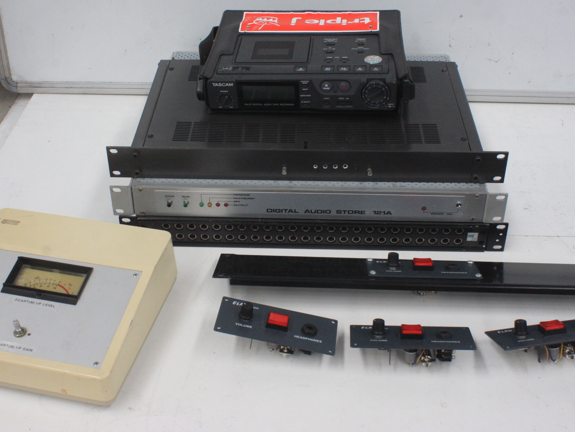 Assorted Pro Audio/Video Equipment - Lot 880566 | ALLBIDS