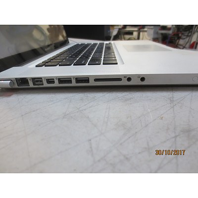 Apple Macbook Pro A1286 Intel Core I7 2.6Ghz Quad Core Laptop
