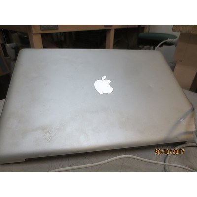Apple Macbook Pro A1286 Intel Core I7 2.6Ghz Quad Core Laptop