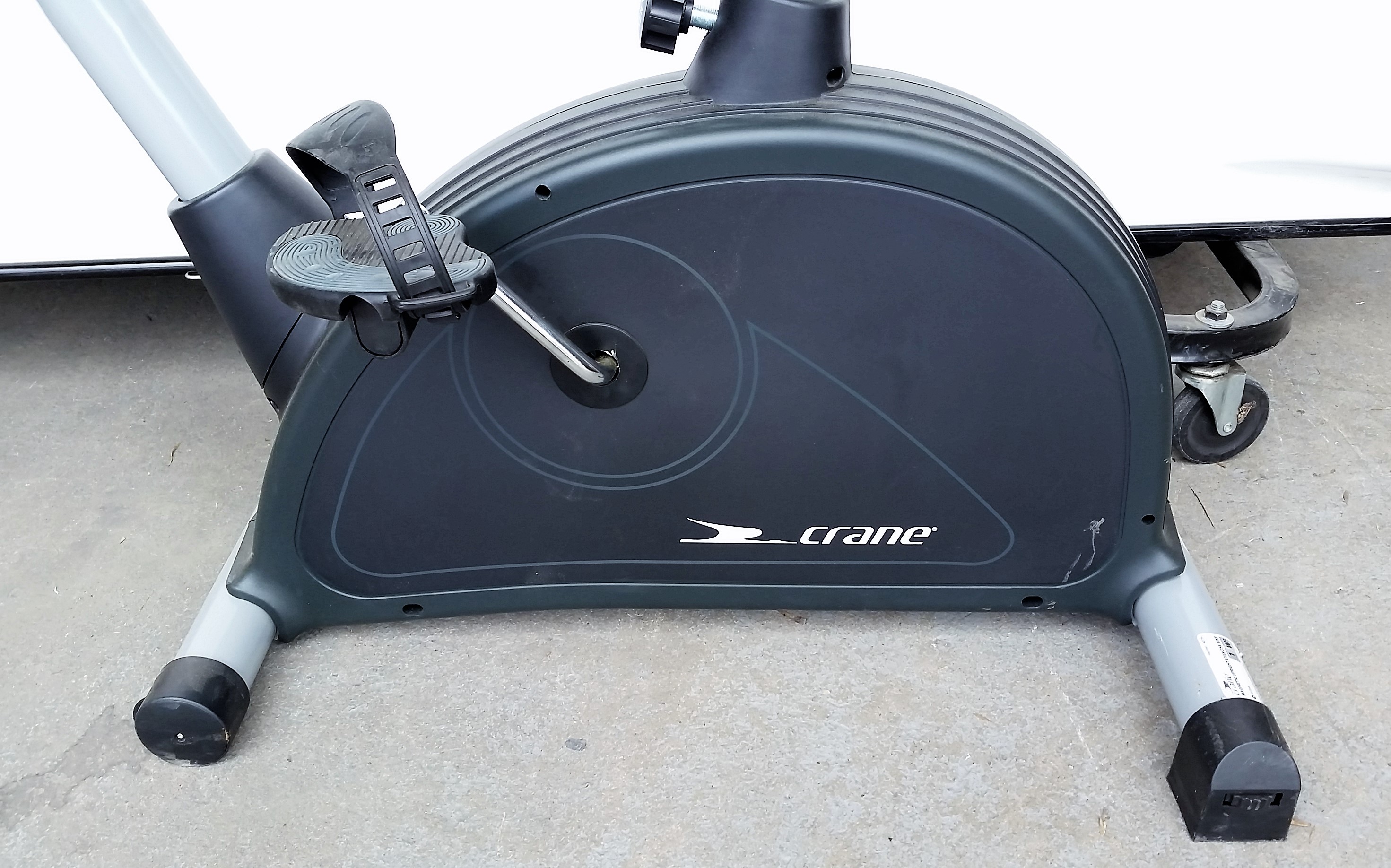 crane magnetic upright exercise bike