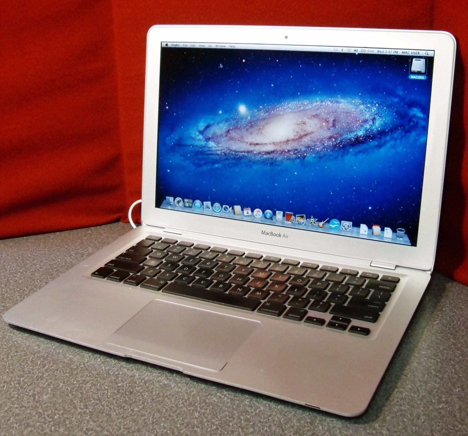 Apple MacBook Air A1237 Core 2 Duo 1.6GHz 13 Inch 2008 Original -  Refurbished Model