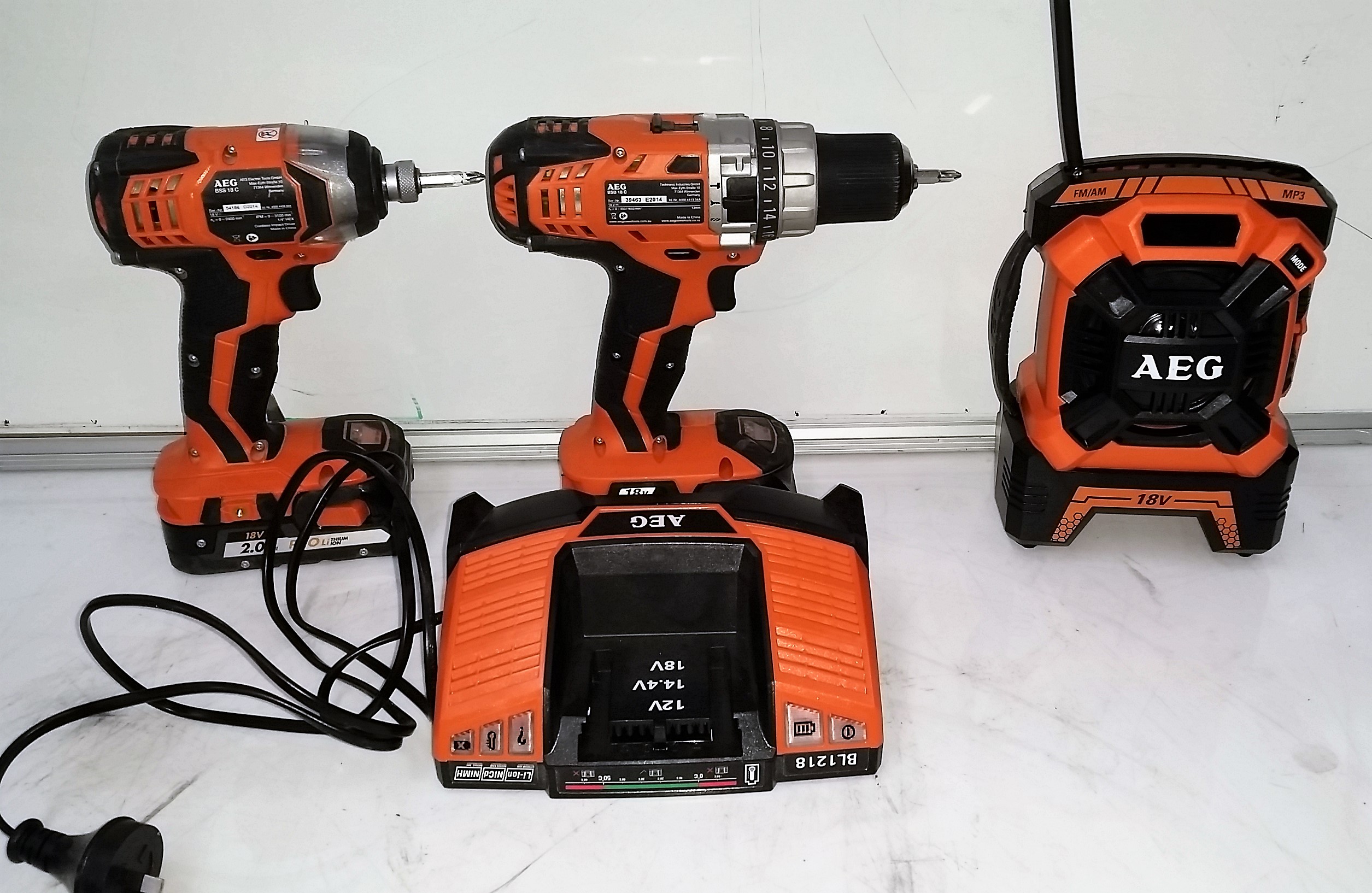 Lot of 4 AEG Power Tools in a Bag Lot 880990 ALLBIDS