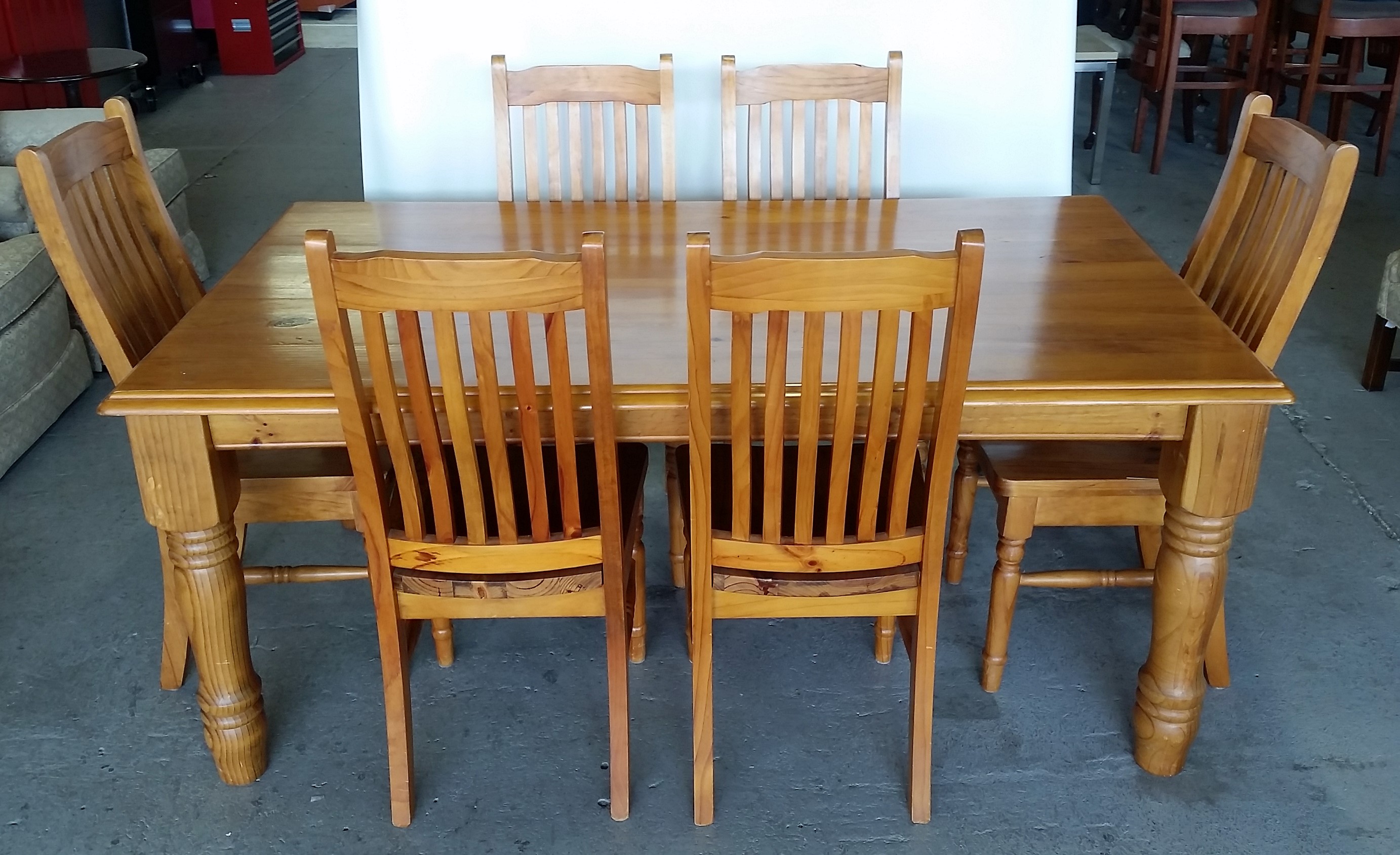 kentucky kitchen table and chair