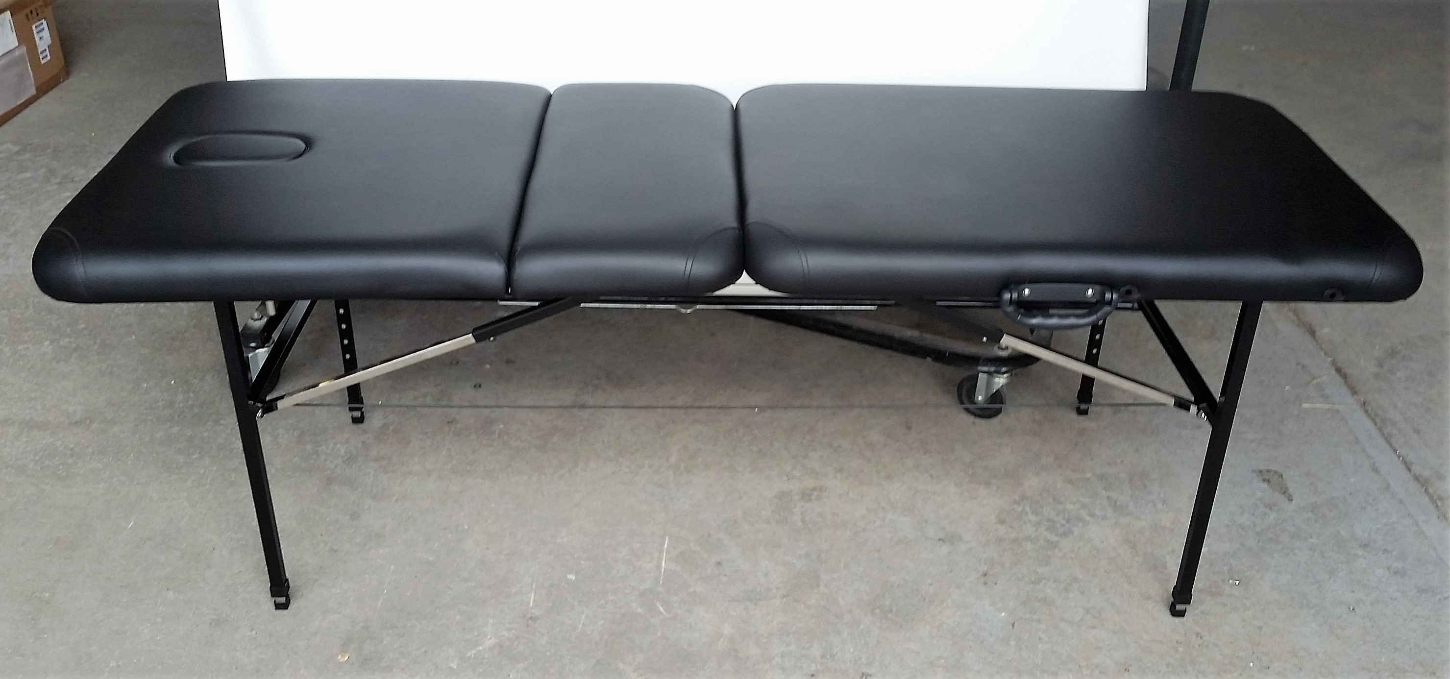 Black Leather Massage Table with Lot 880993 ALLBIDS
