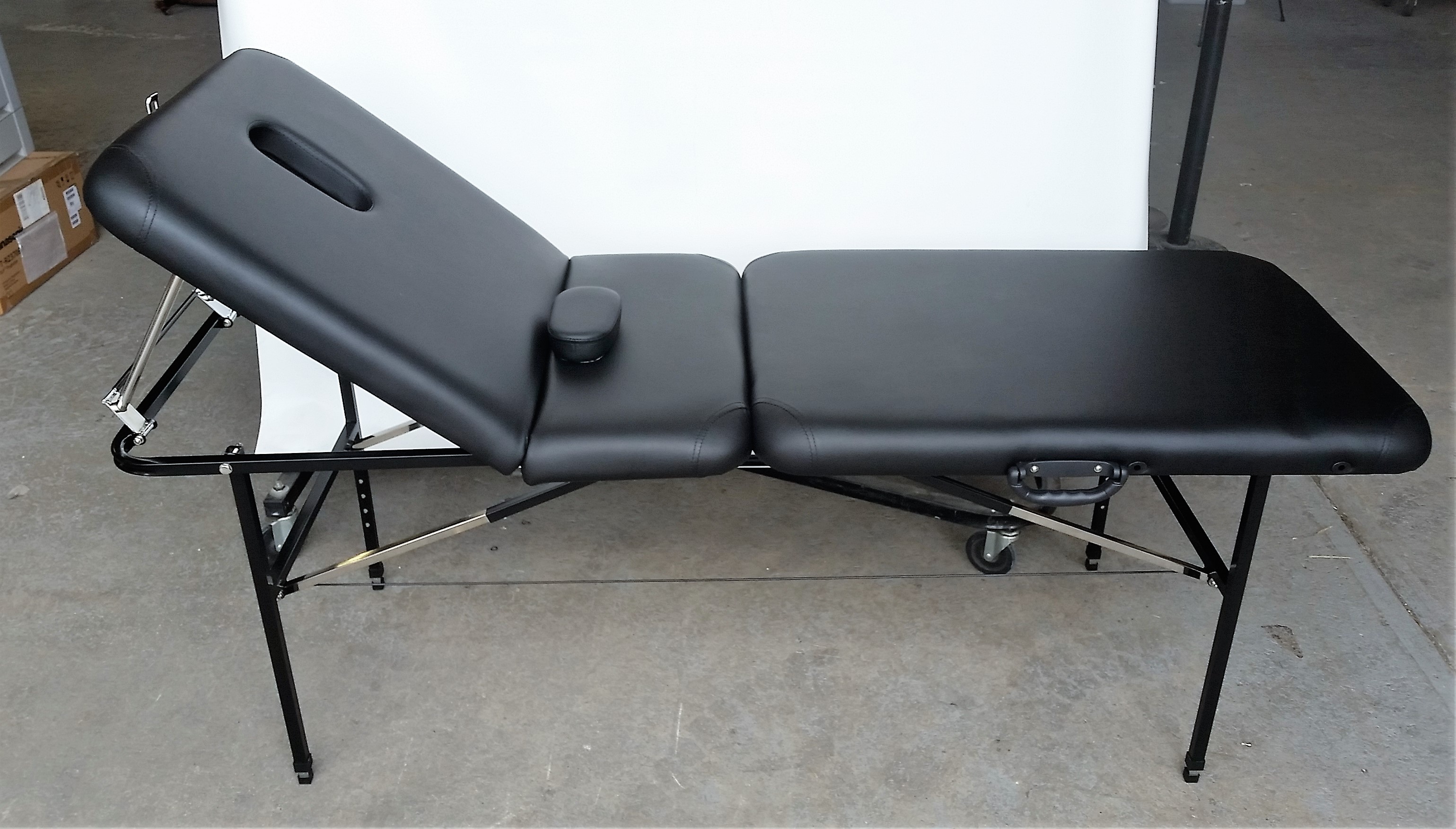 Black Leather Massage Table with Lot 880993 ALLBIDS