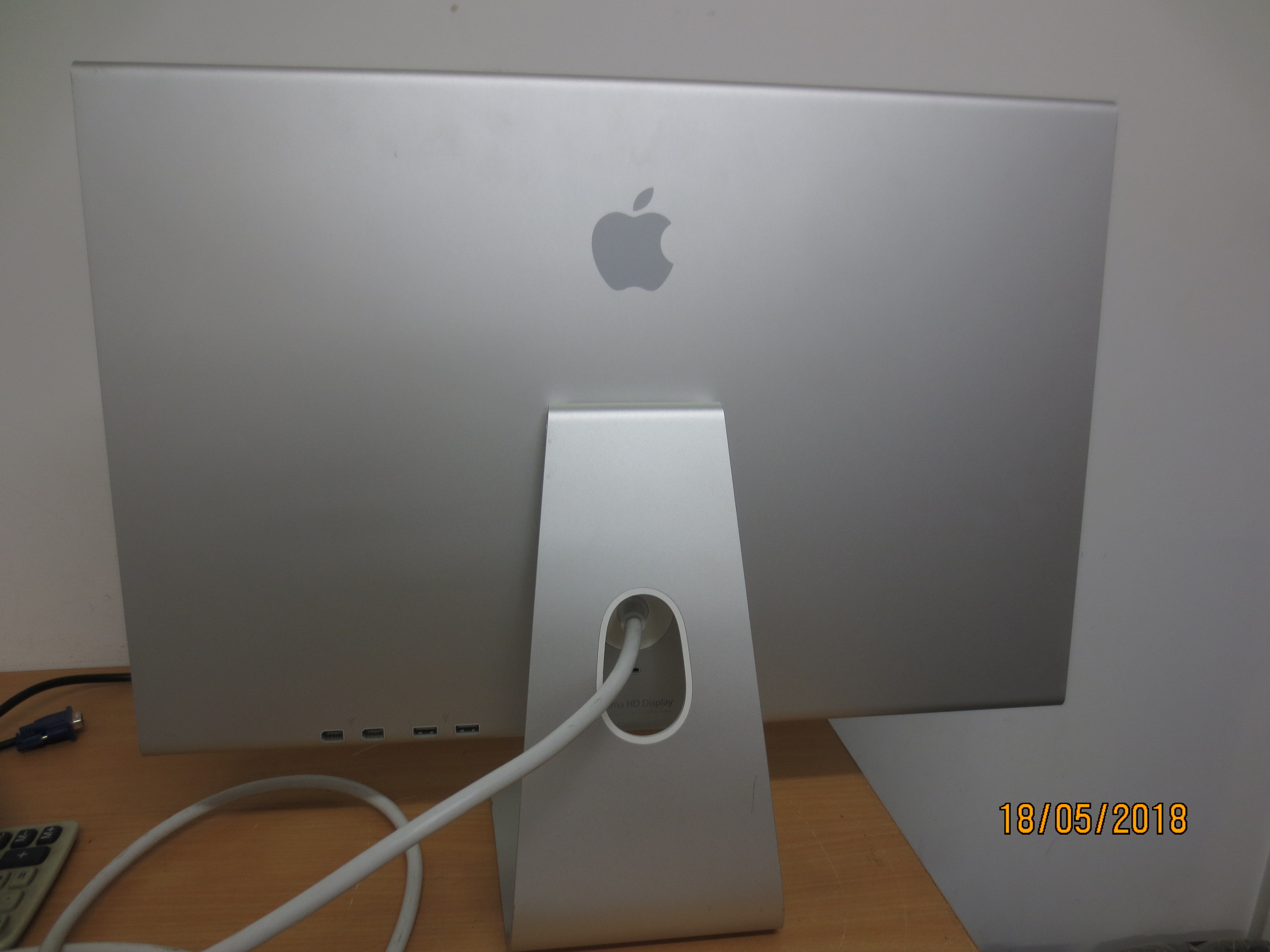 Apple Cinema Display 23 Inch (Aluminium) Lot 959659 ALLBIDS