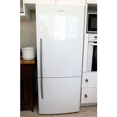Fisher and Paykel E442BRE4 442L Fridge