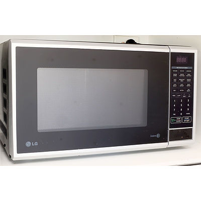 LG MS3840SRB Microwave