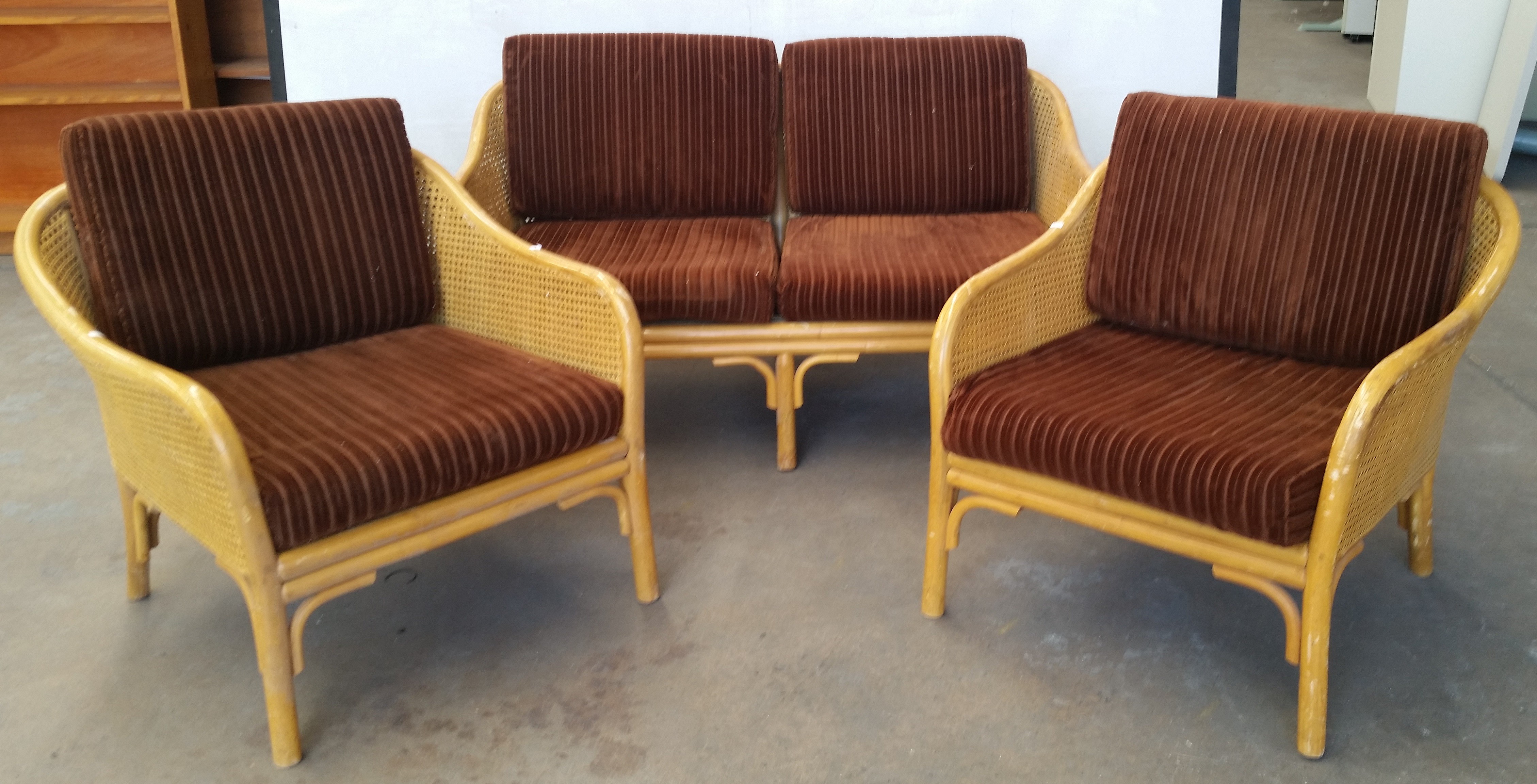 3-Piece Cane Lounge Setting - Lot 888386 | ALLBIDS