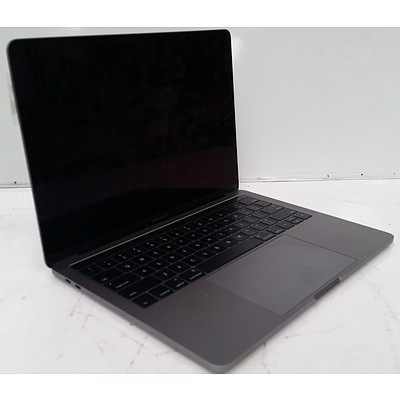 Apple A1706 13 inch Core i5-6267U 2.9GHz MacBook Pro Space Grey