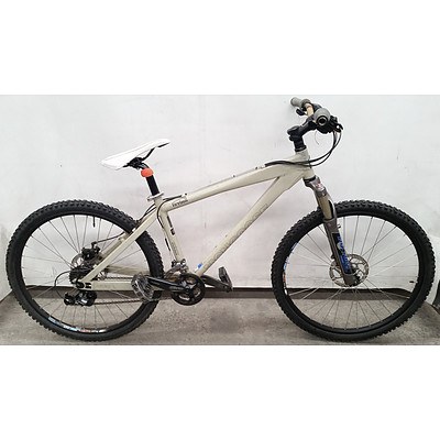 mongoose fireball mountain bike