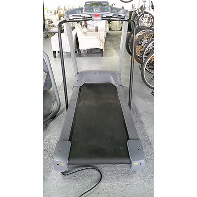 Precor 9.33i Treadmill