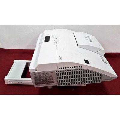 Hitachi CP-WX3015WN LCD Projector