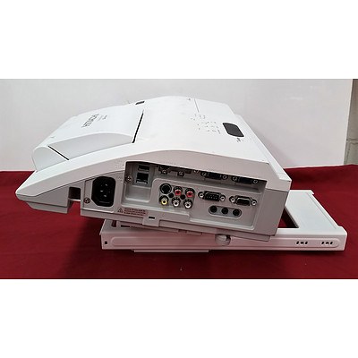 Hitachi CP-WX3015WN LCD Projector