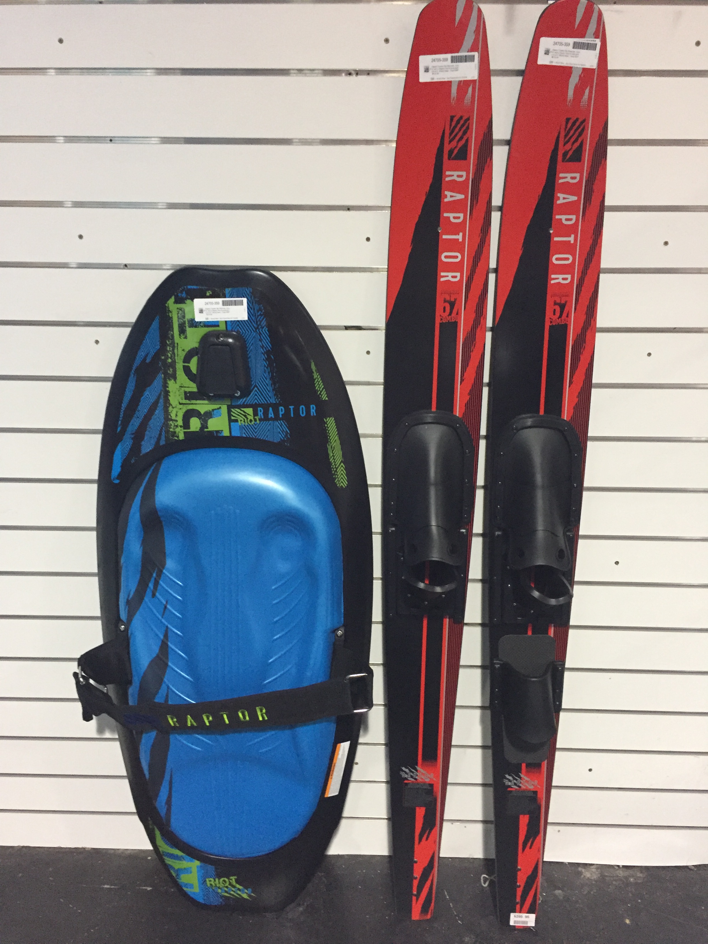 Raptor Combo Ski Waterski, Size: - Lot 903233 | ALLBIDS