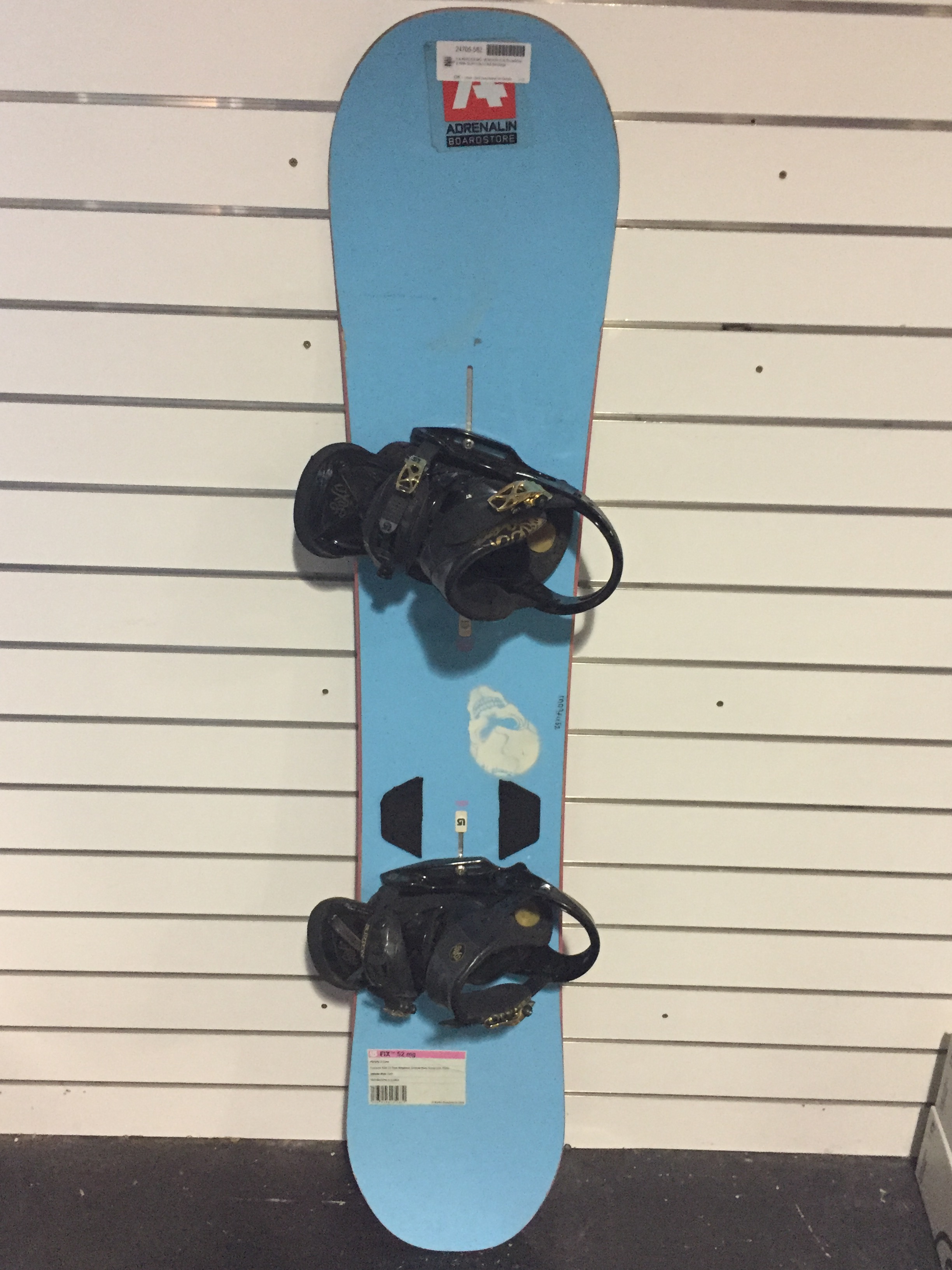 EXHIRE/DEMO BURTON FIX Snowboard Lot 903440 ALLBIDS