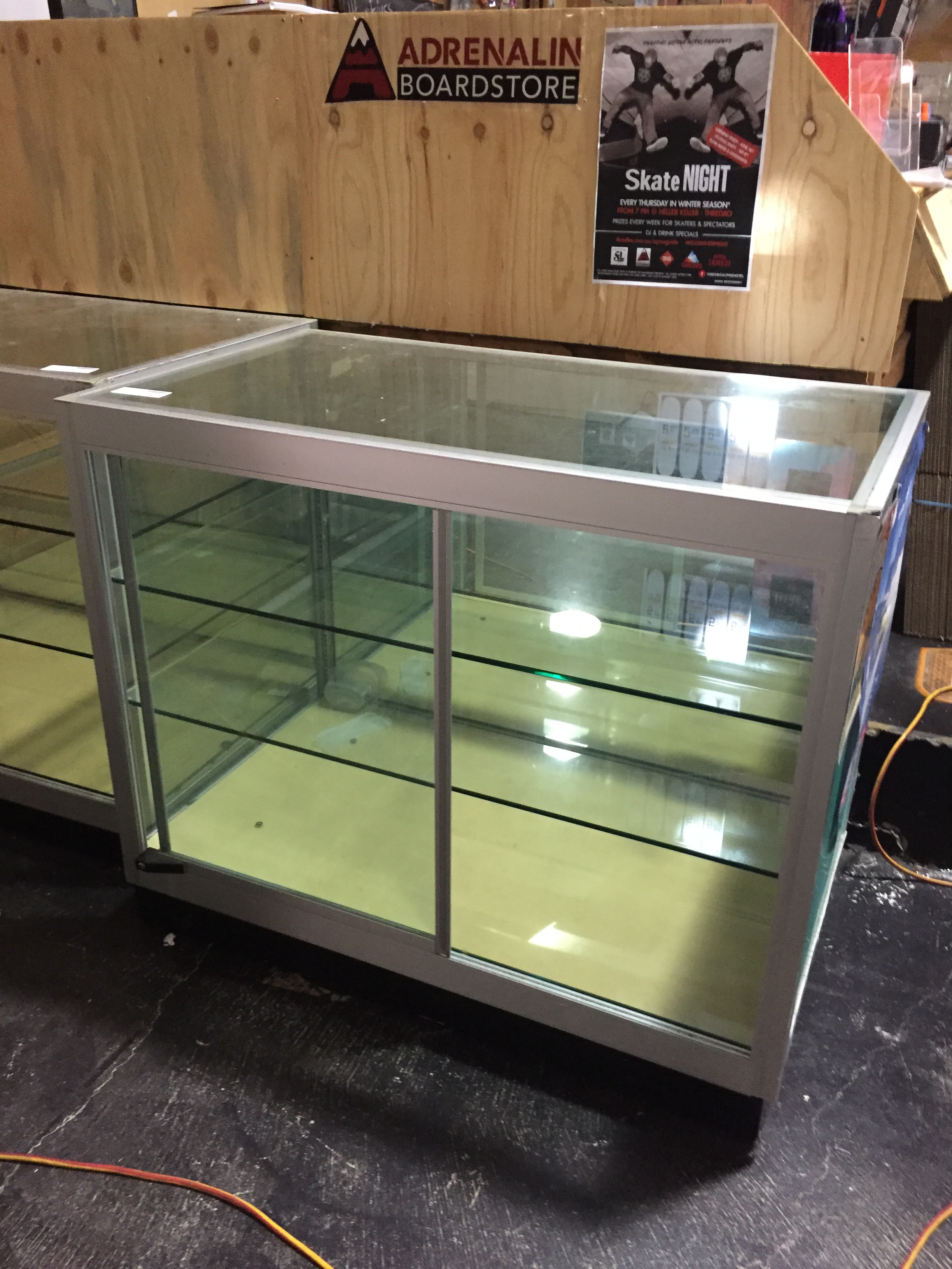 2 x Glass Shop Display Lot 903483 ALLBIDS