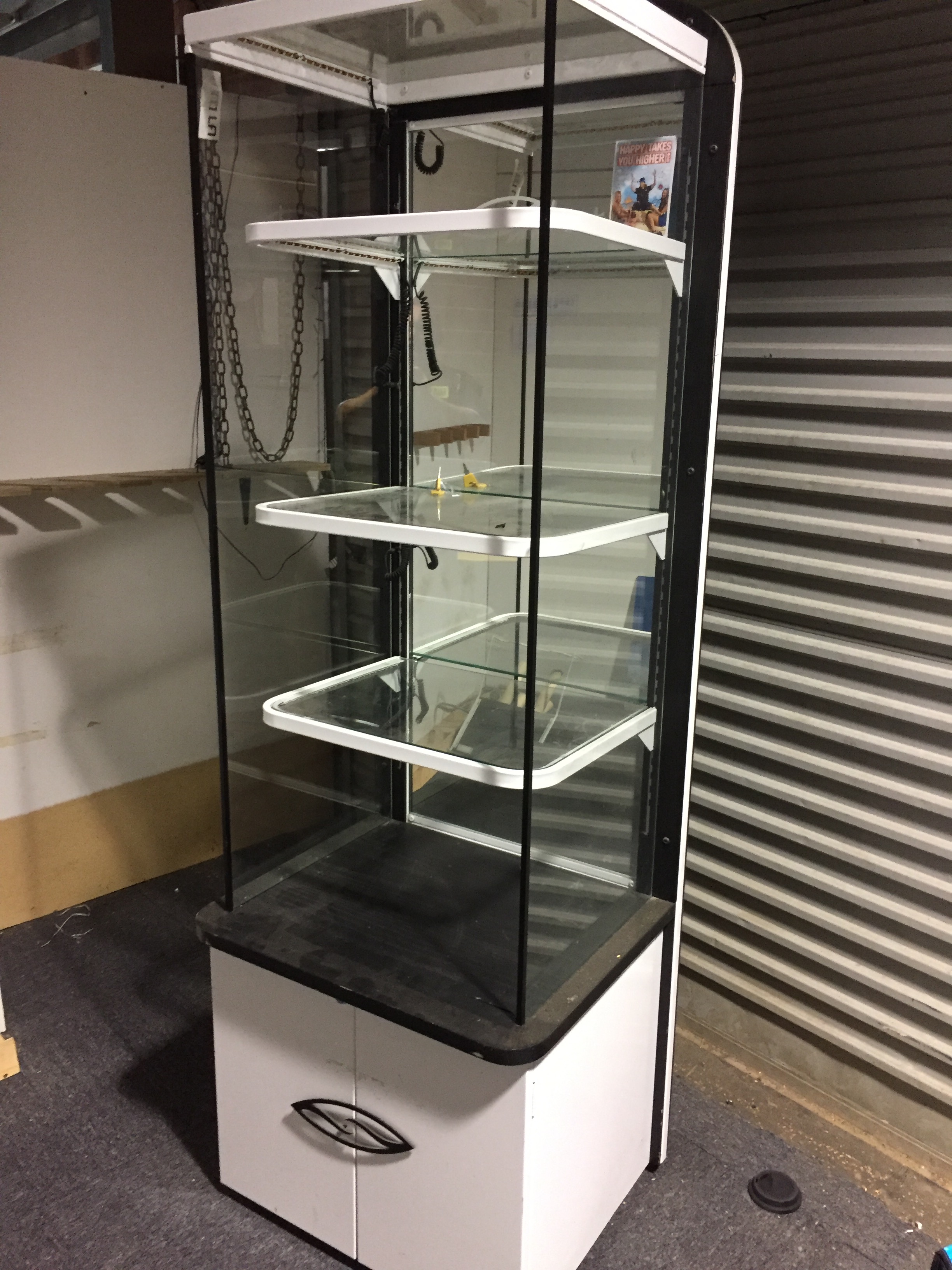 SMITH OPTICS Shop Display Cabinet - Lot 904367 | ALLBIDS