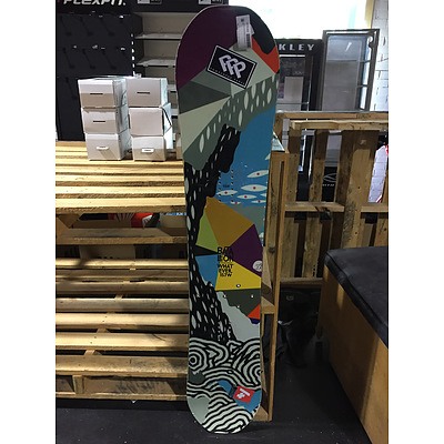 BATALEON Whatever Snowboard 157W - Lot 904386 | ALLBIDS