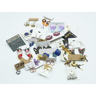 Large Group of Jewellery, Including Earrings, Necklces and More 