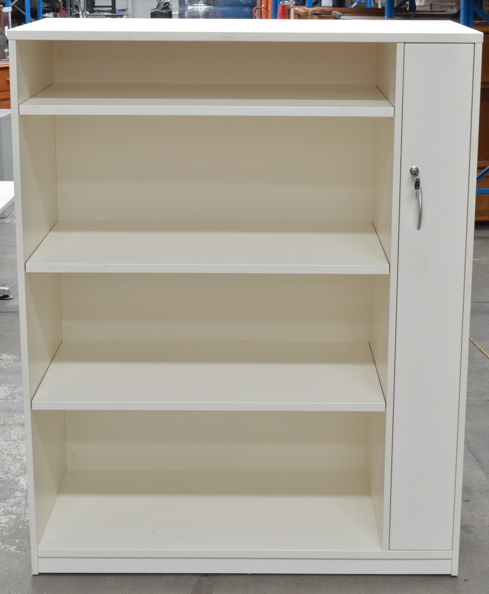 Melamine Shelving/Personal Storage Lot 915929 ALLBIDS