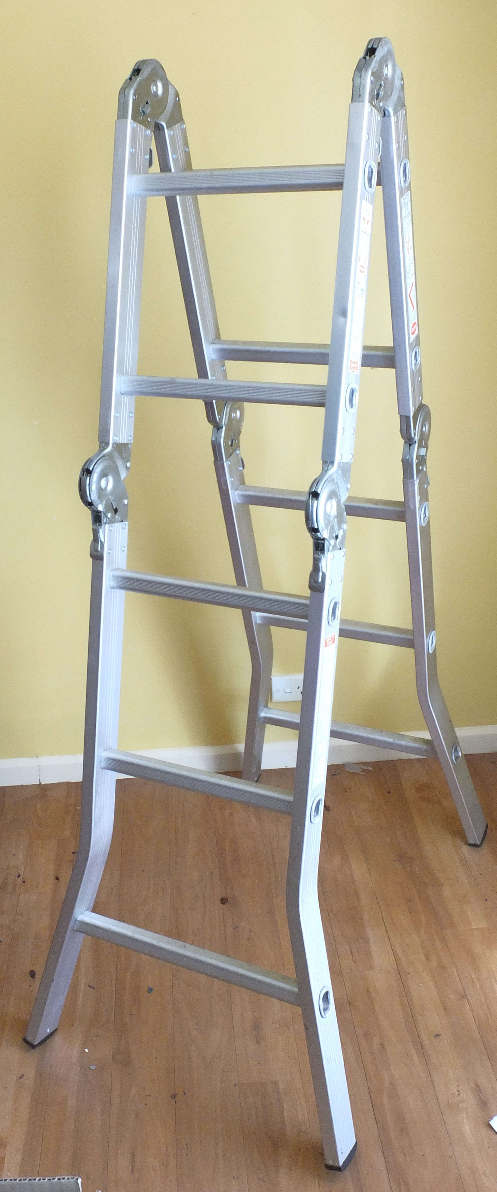 Extendable Trestle Ladder Lot 912721 ALLBIDS