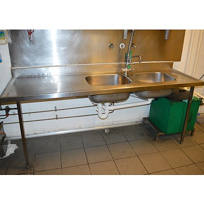 Commercial Stainless Steel Bench With Two Sinks