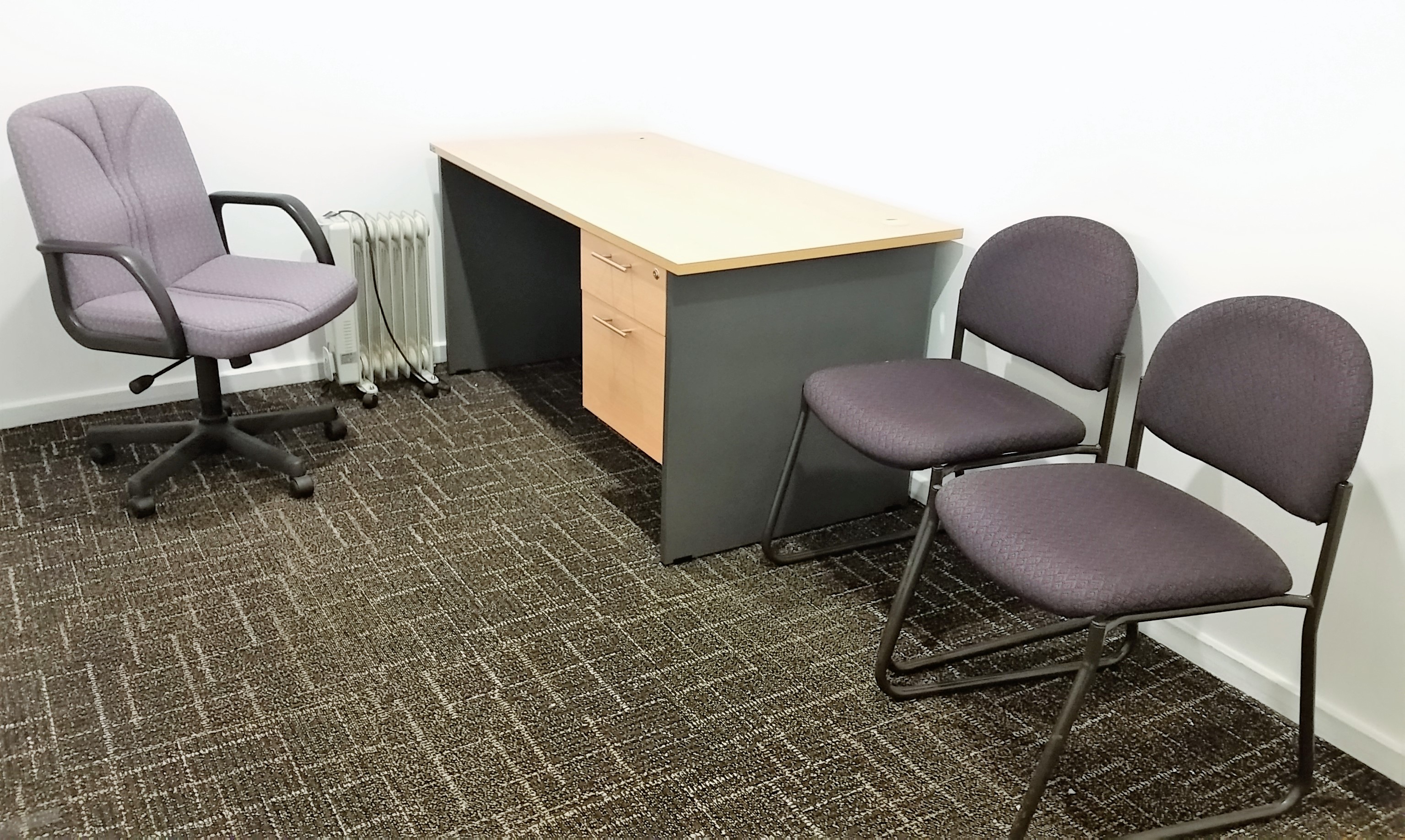 Office Table and Chairs Lot of Lot 922840 ALLBIDS